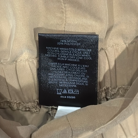 Size Small Express Shortie Women's Beige Comfy Shorts - Picture 4 of 8